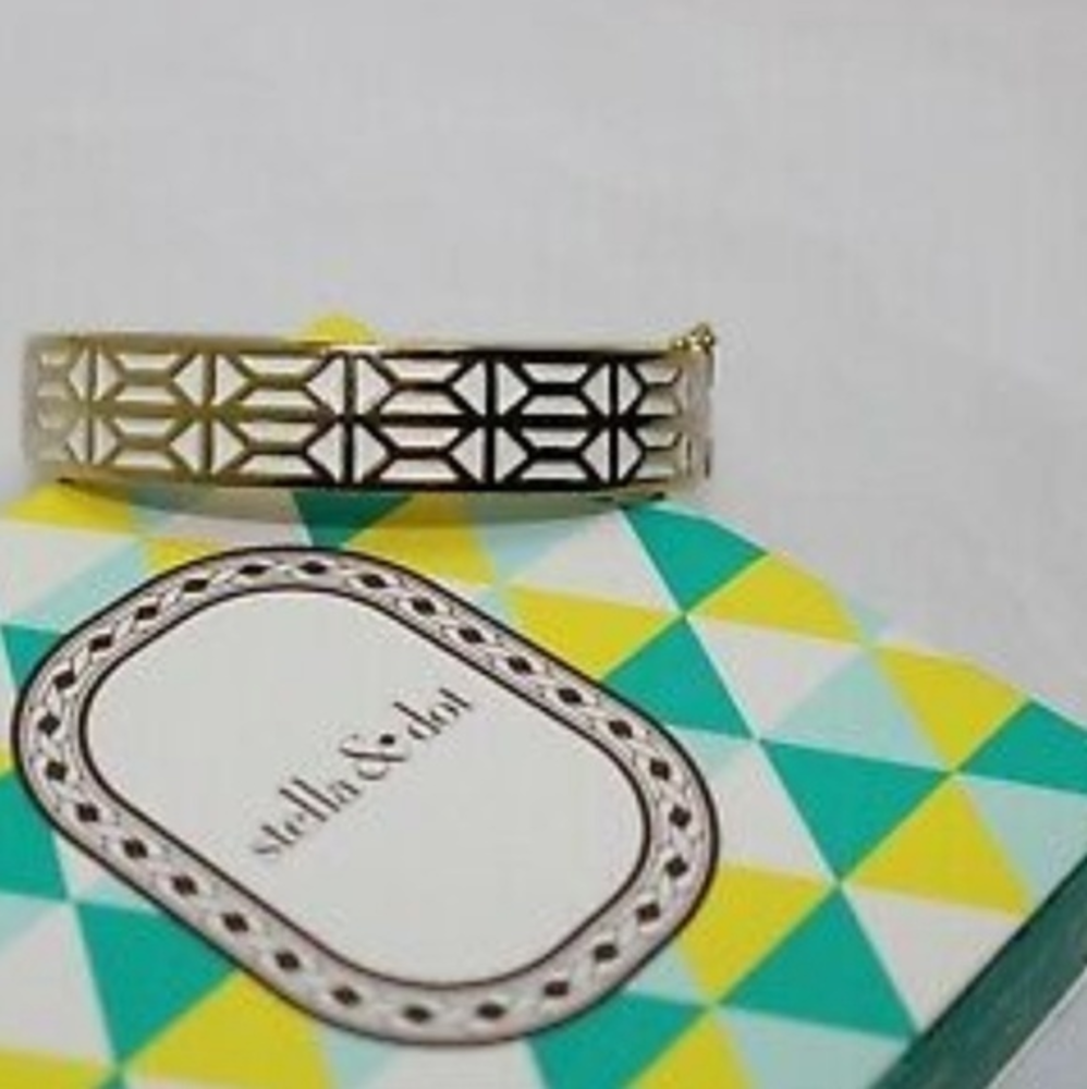 NWT‎ STELLA AND DOT BREEZE BLOCK  ENAMEL BRACELET WHITE